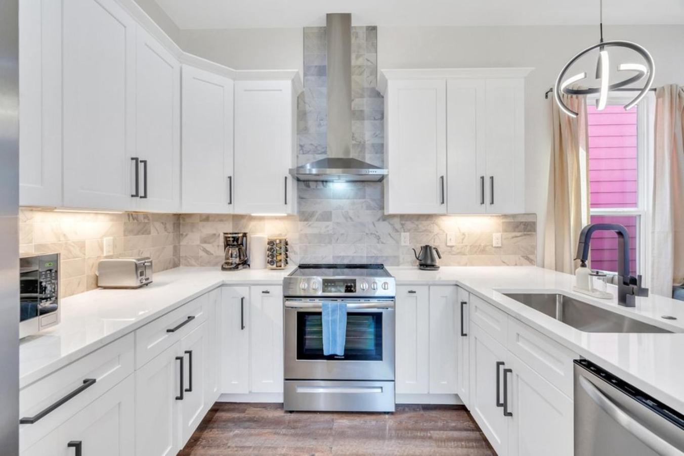Modern 5br In Mid-city, Walk To Streetcar Holiday home